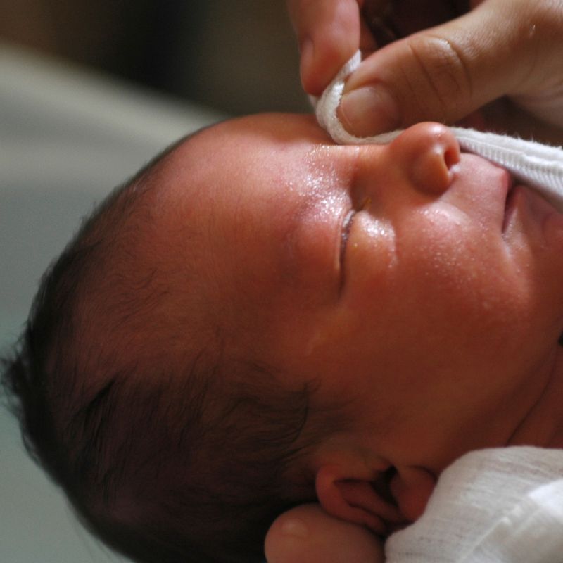 Cours de préparation à la naissance. Soins du bébé.